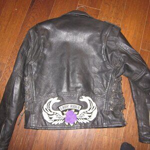 Vtg 80s Lady Biker leather jacket black motorcyle jacket sm/ med read dimensions